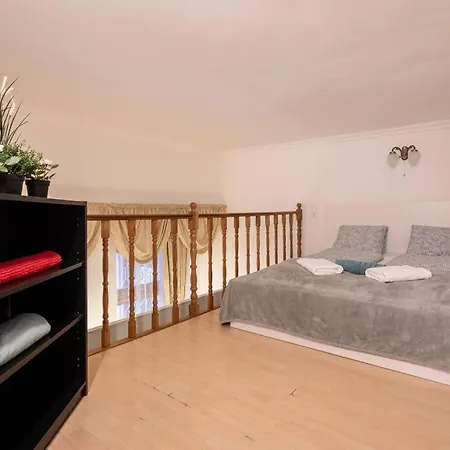 Cozy 3 Bedrooms In 7st Districht Lägenhet