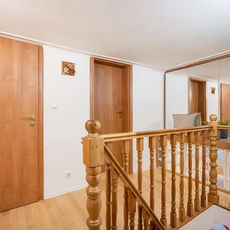 Apartmán Cozy 3 Bedrooms In 7st Districht *