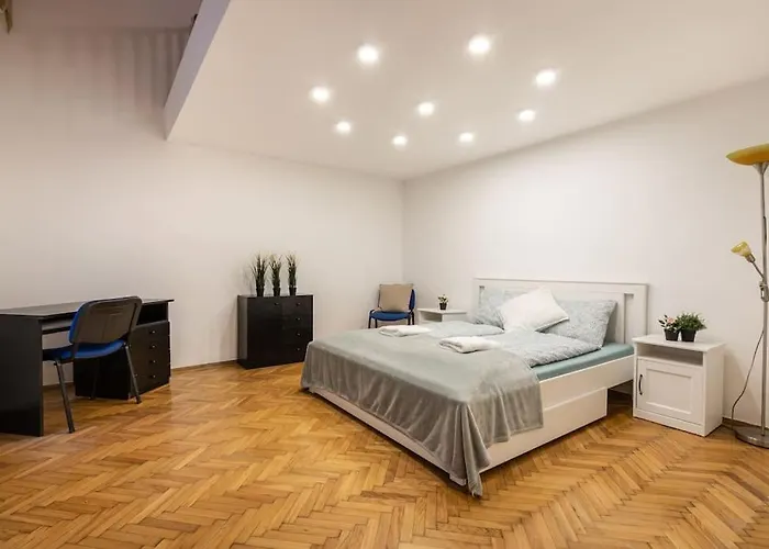 Lägenhet Cozy 3 Bedrooms In 7st Districht Budapest