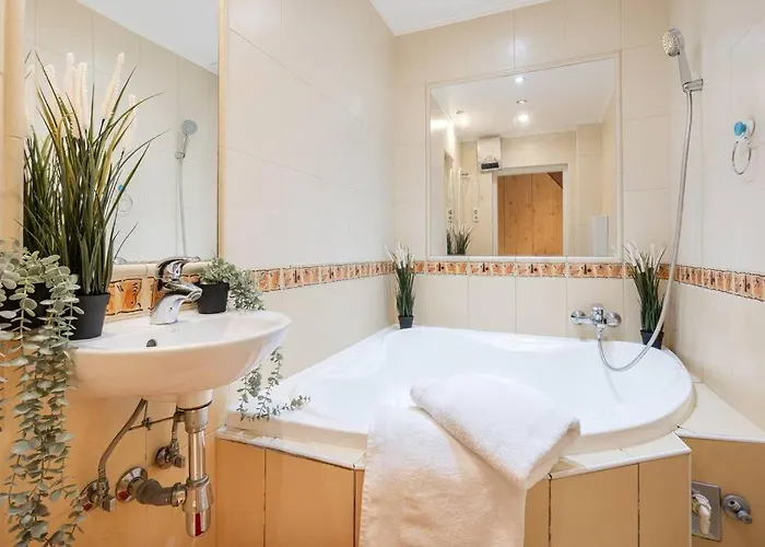 Cozy 3 Bedrooms In 7st Districht